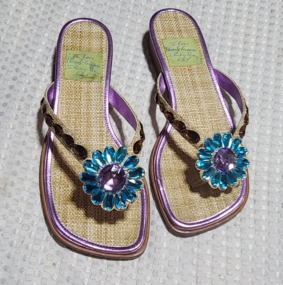 BEVERLY FELDMAN EUC WOMEN'S SIZE 8M BEJEWELED FLOWERED SLIPON SANDALS